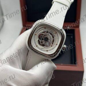 SevenFriday P1B/02 Essence